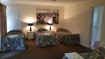 Clifford Park Motor Inn 투움바 모텔